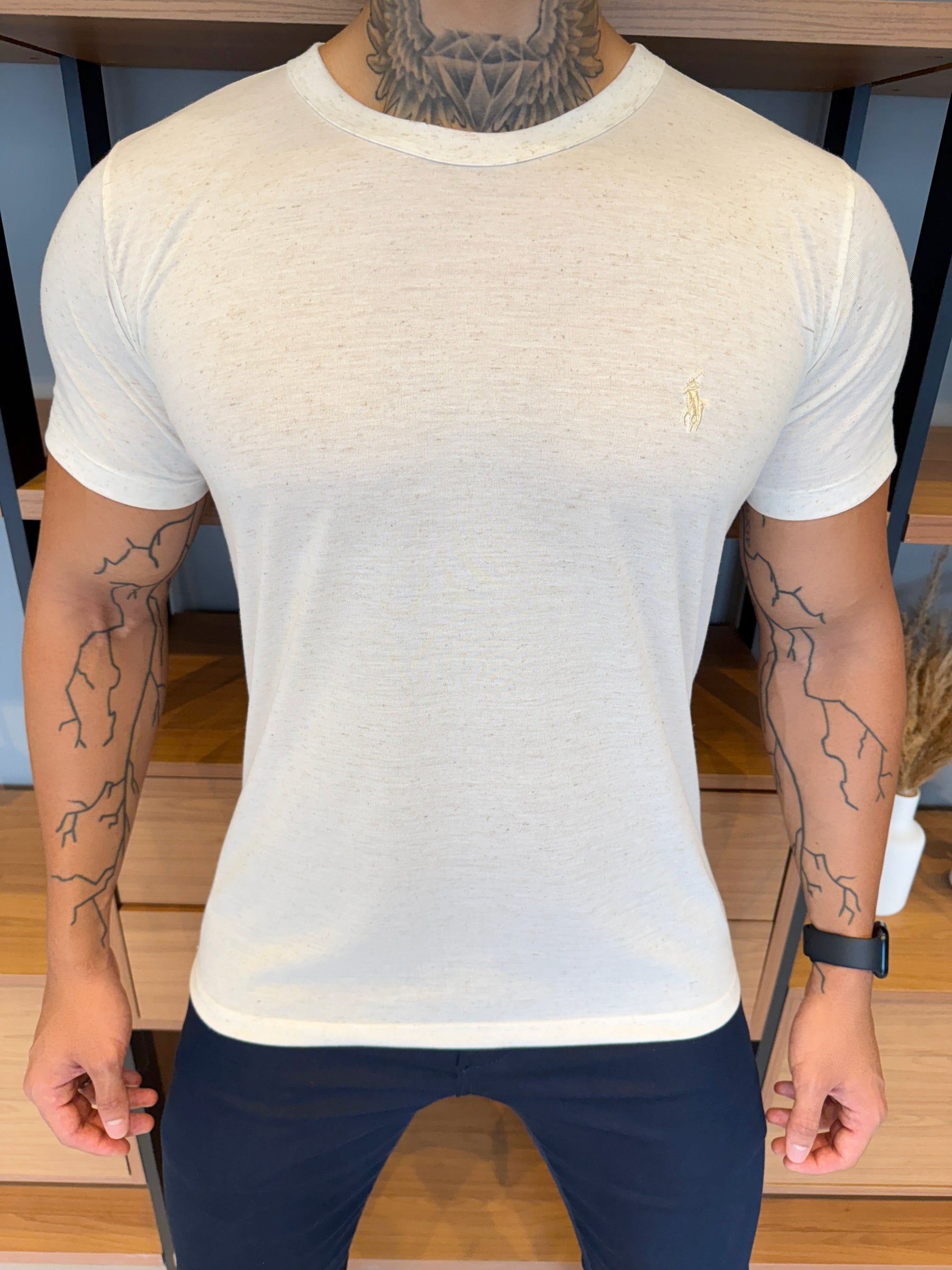 Camiseta Ralph. Linho Bege Logo Bordado