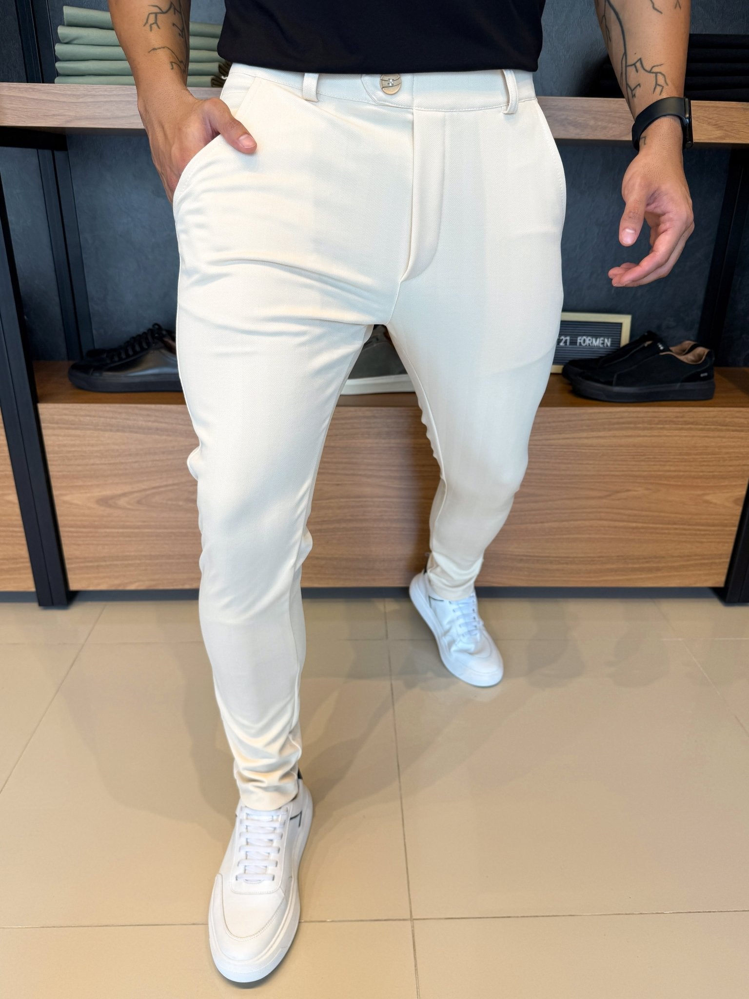 Calça Avani Bege Modelo Texturizado