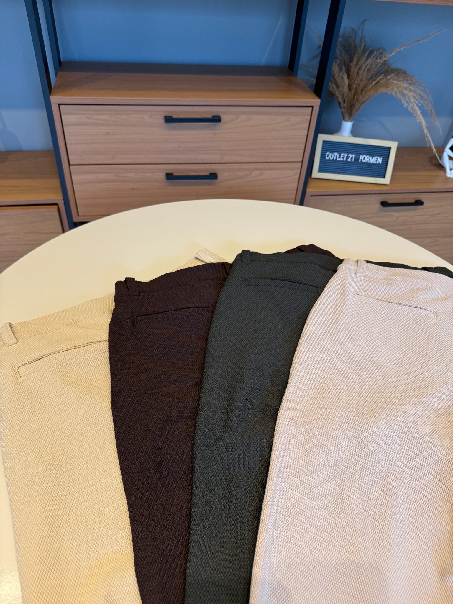 Calça Granitto Marrom Modelo Texturizado