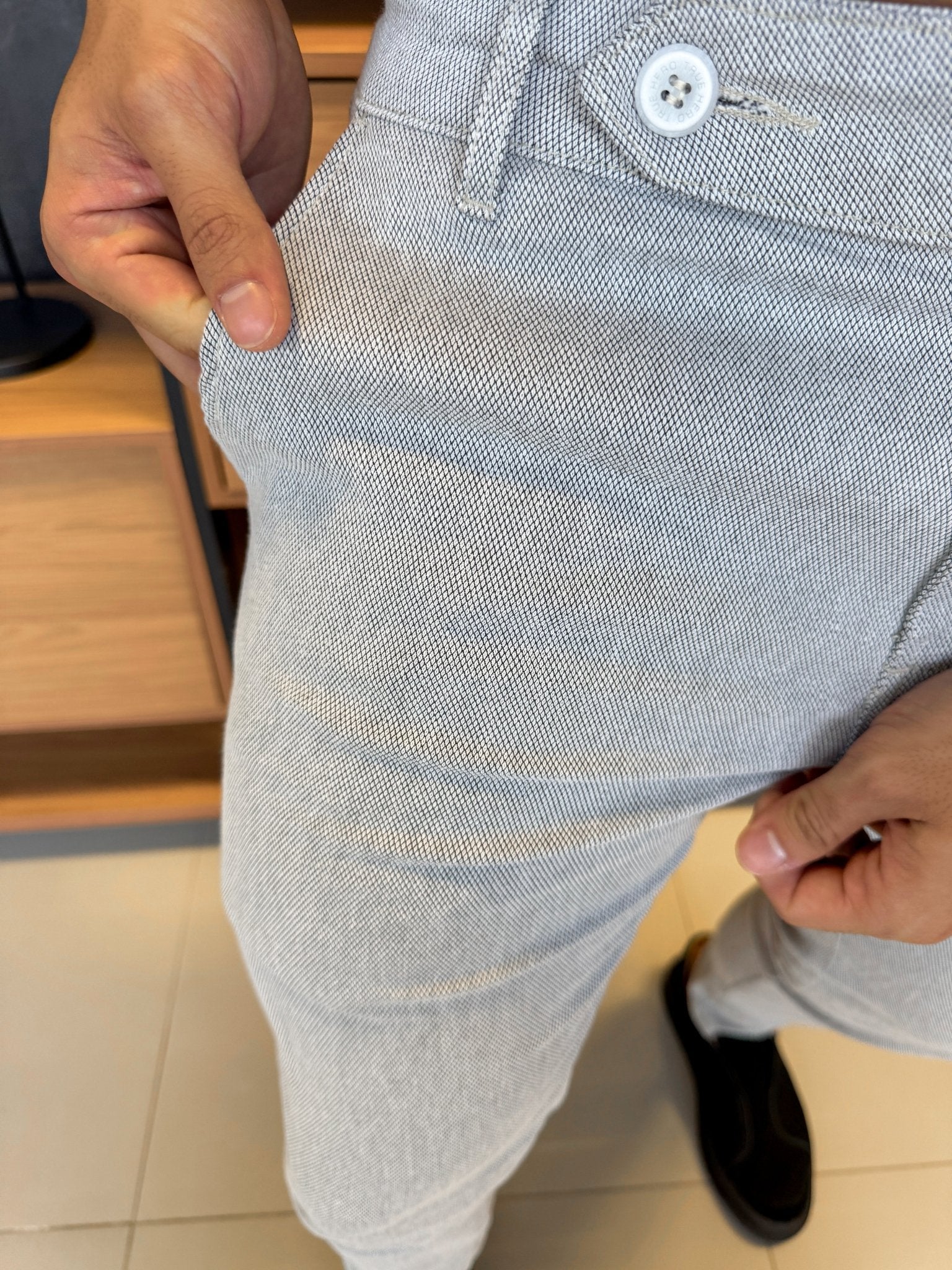 Calça Milano Alfaitaria Cinza Nobre Texturizada