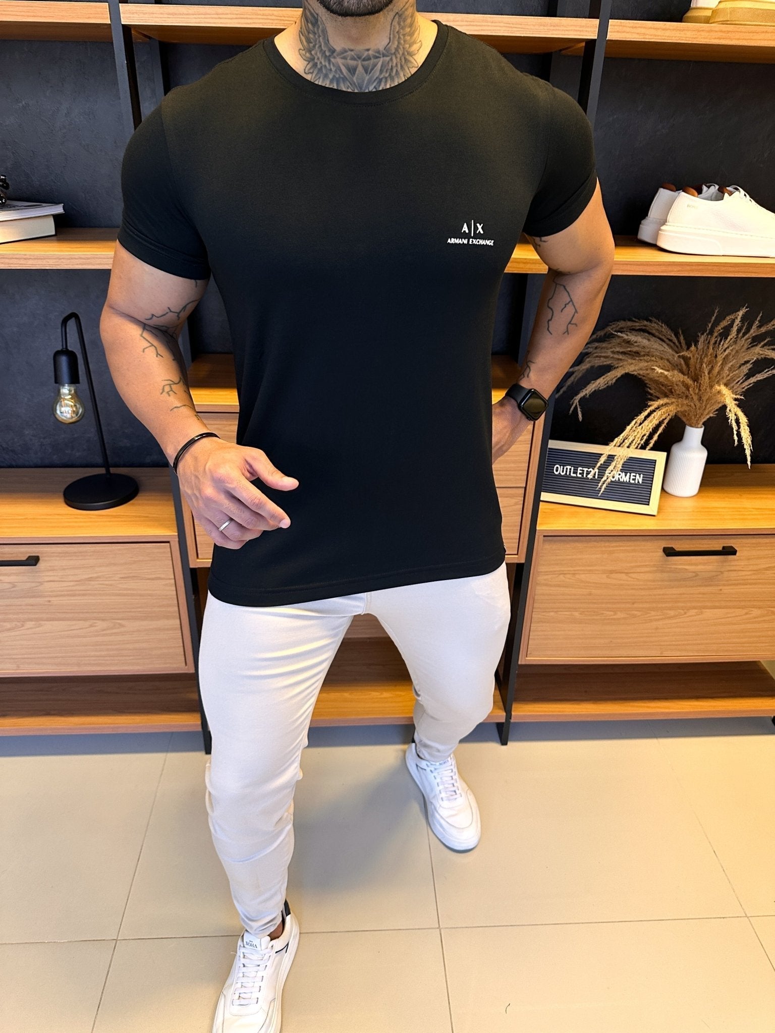 Camiseta AX Básica Preta Logo Peito