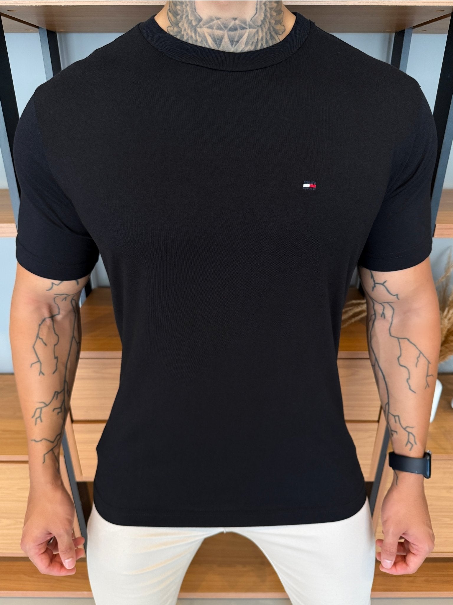 Camiseta Tommy H. Básica Preta