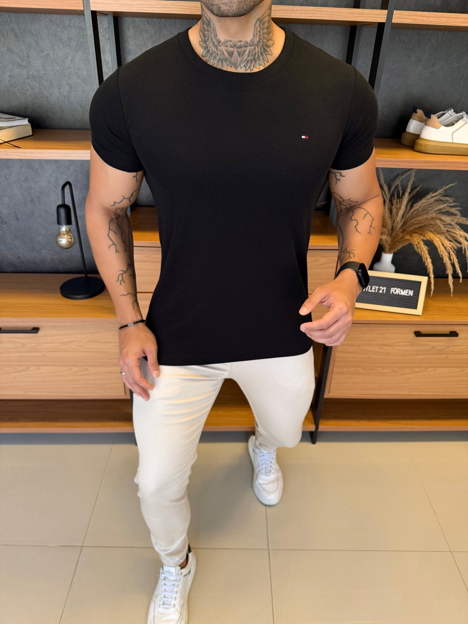 Camiseta Tommy H. Básica Preta Texture