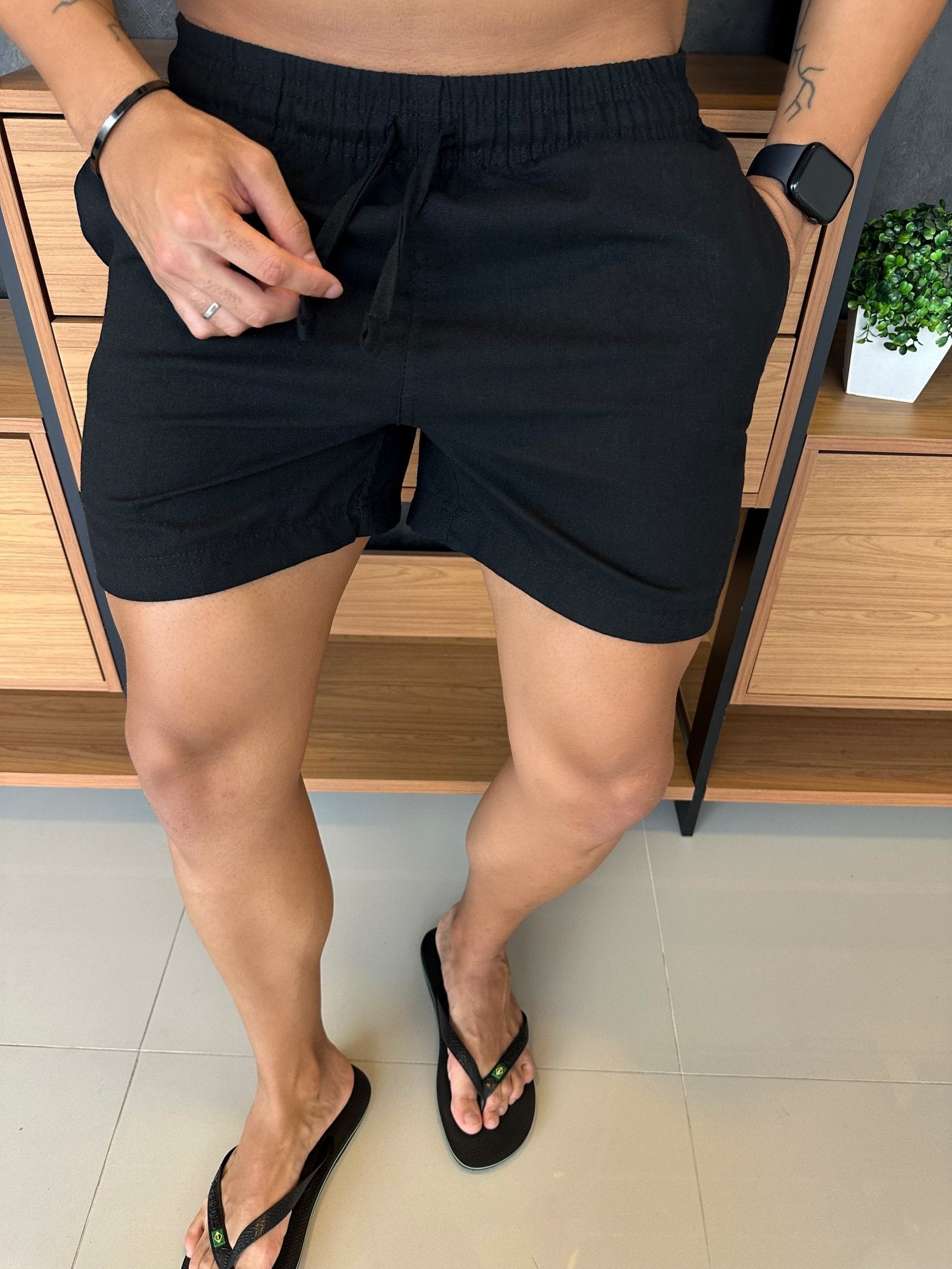 Short Linho Preto