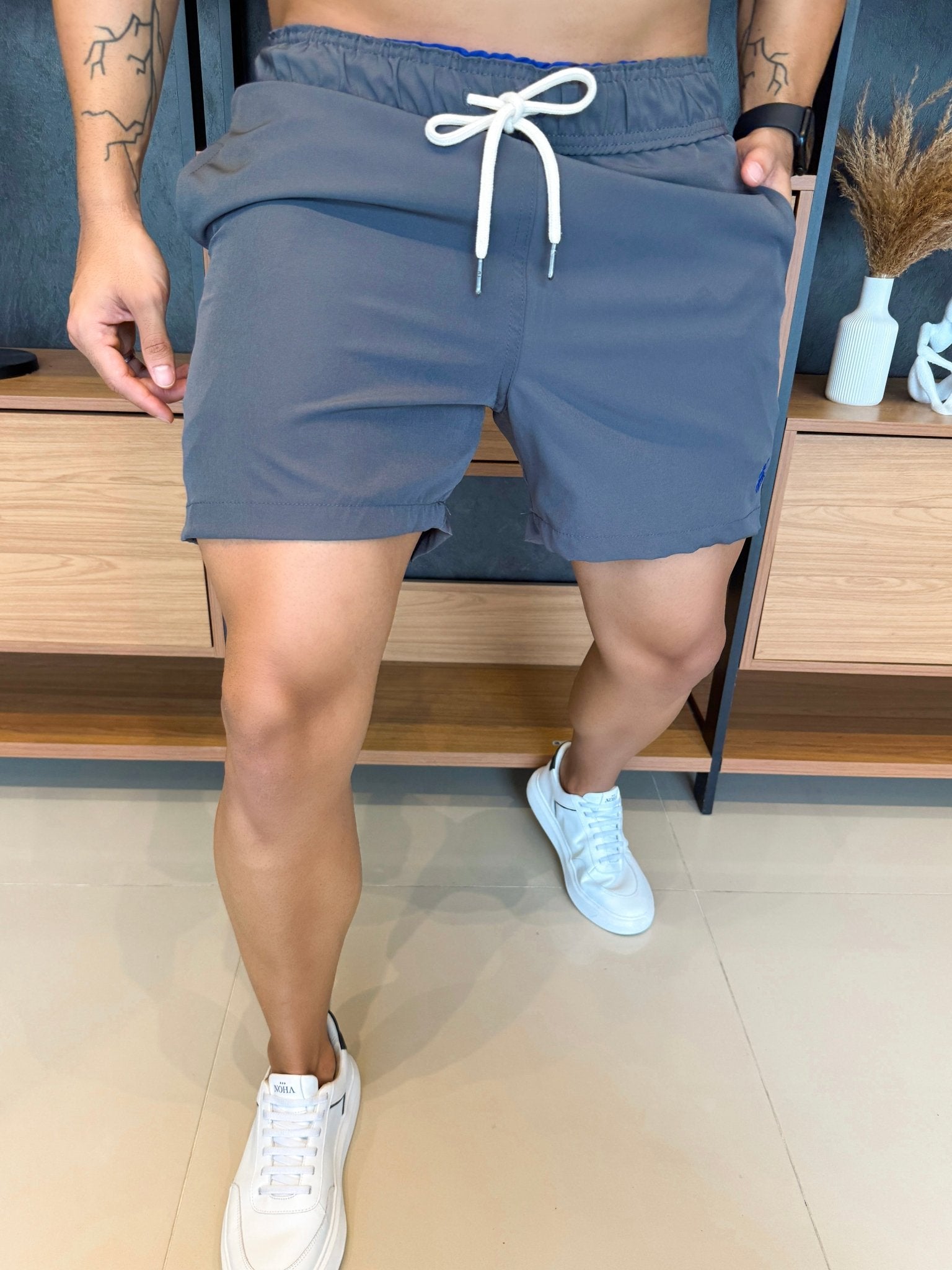 Short Ralph. Cinza Logo Marinho