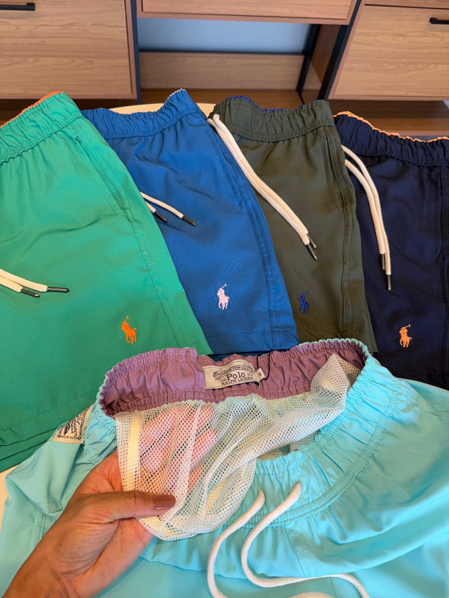 Short Ralph. Azul Logo Lilás