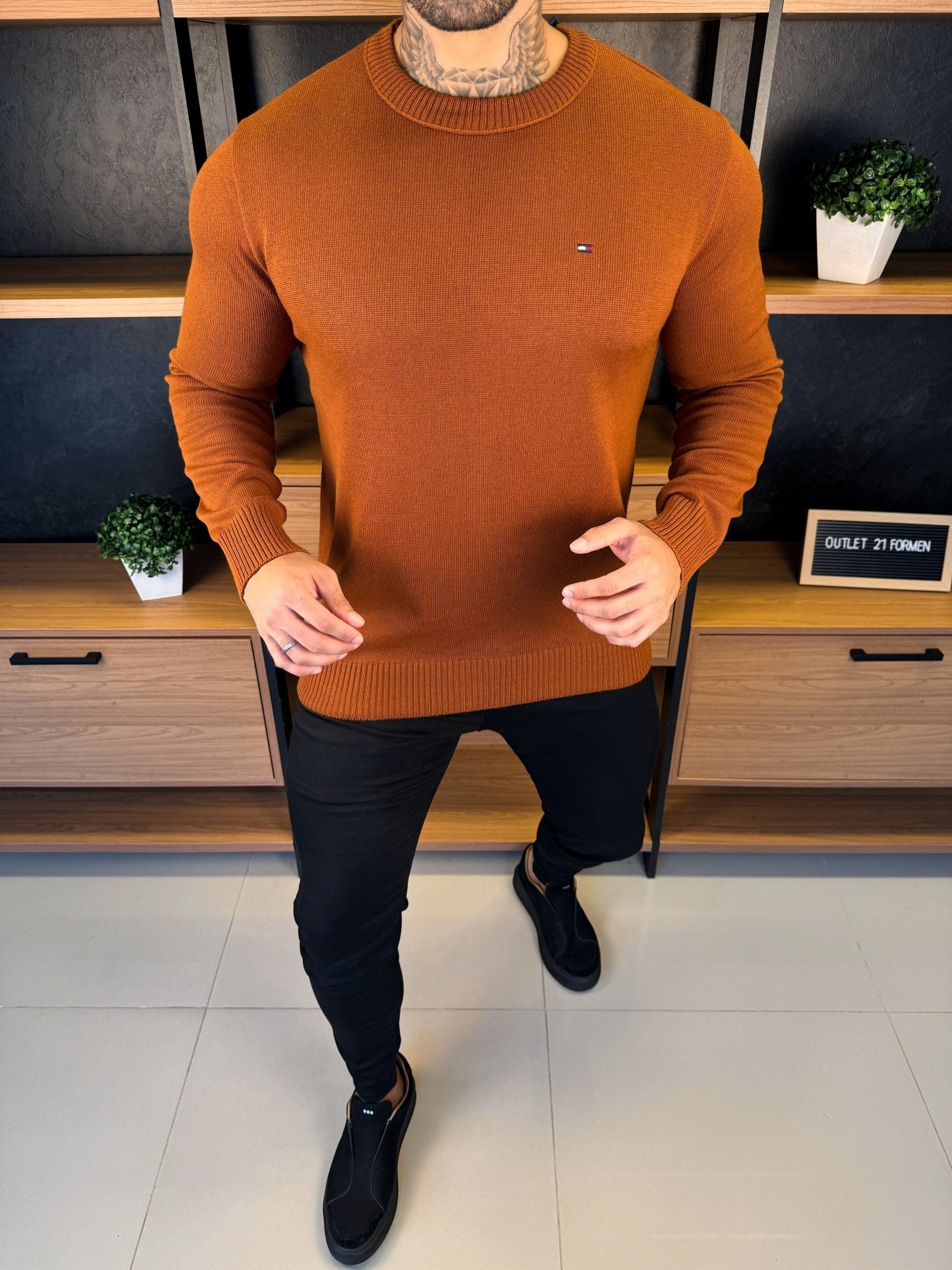 Suéter Tricot Tommy H. Clássico Marrom