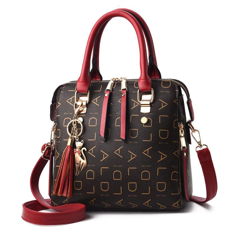 Bolsa Feminina em Couro Le Charme Félin™ + Chaveiro Glamour de Brinde