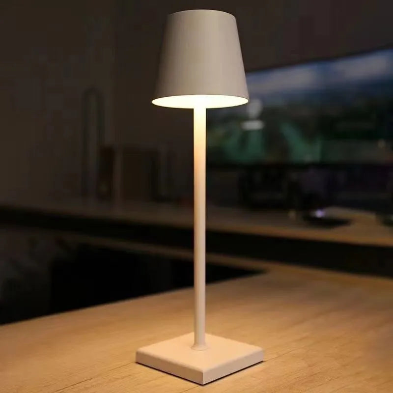 Luminária de Mesa Recarregável à prova de Água