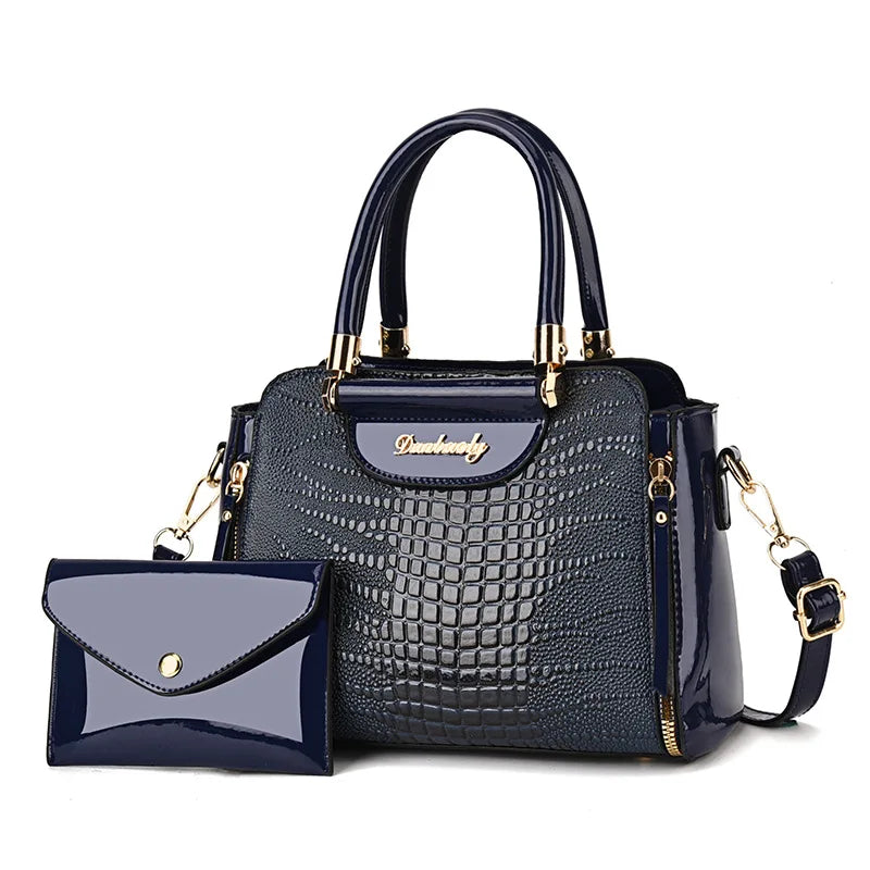 Bolsa Feminina Couro Prestige Glamour­™ + Bolsa de Mão [BRINDE EXCLUSIVO]