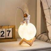 Umidificador de Ar e Luminária de Mesa Astronauta