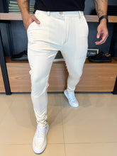 Calça Avani Bege Modelo Texturizado