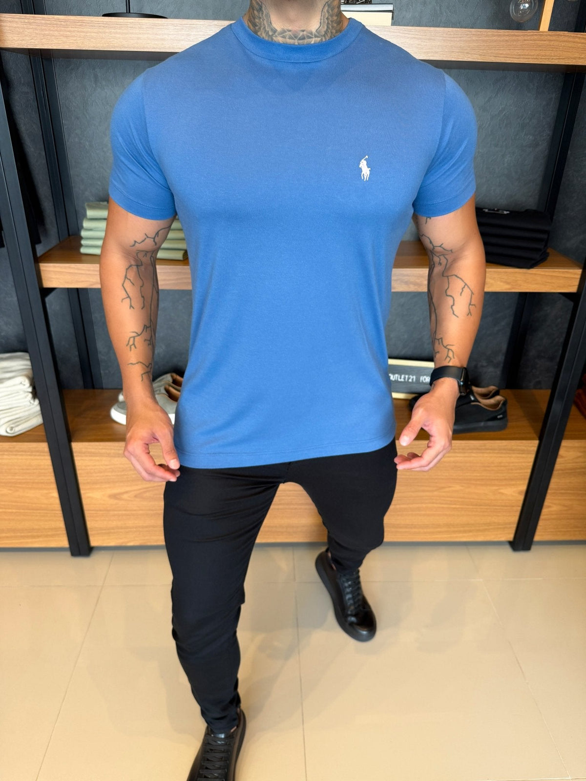 Camiseta Ralph. Básica Azul Logo Lilás