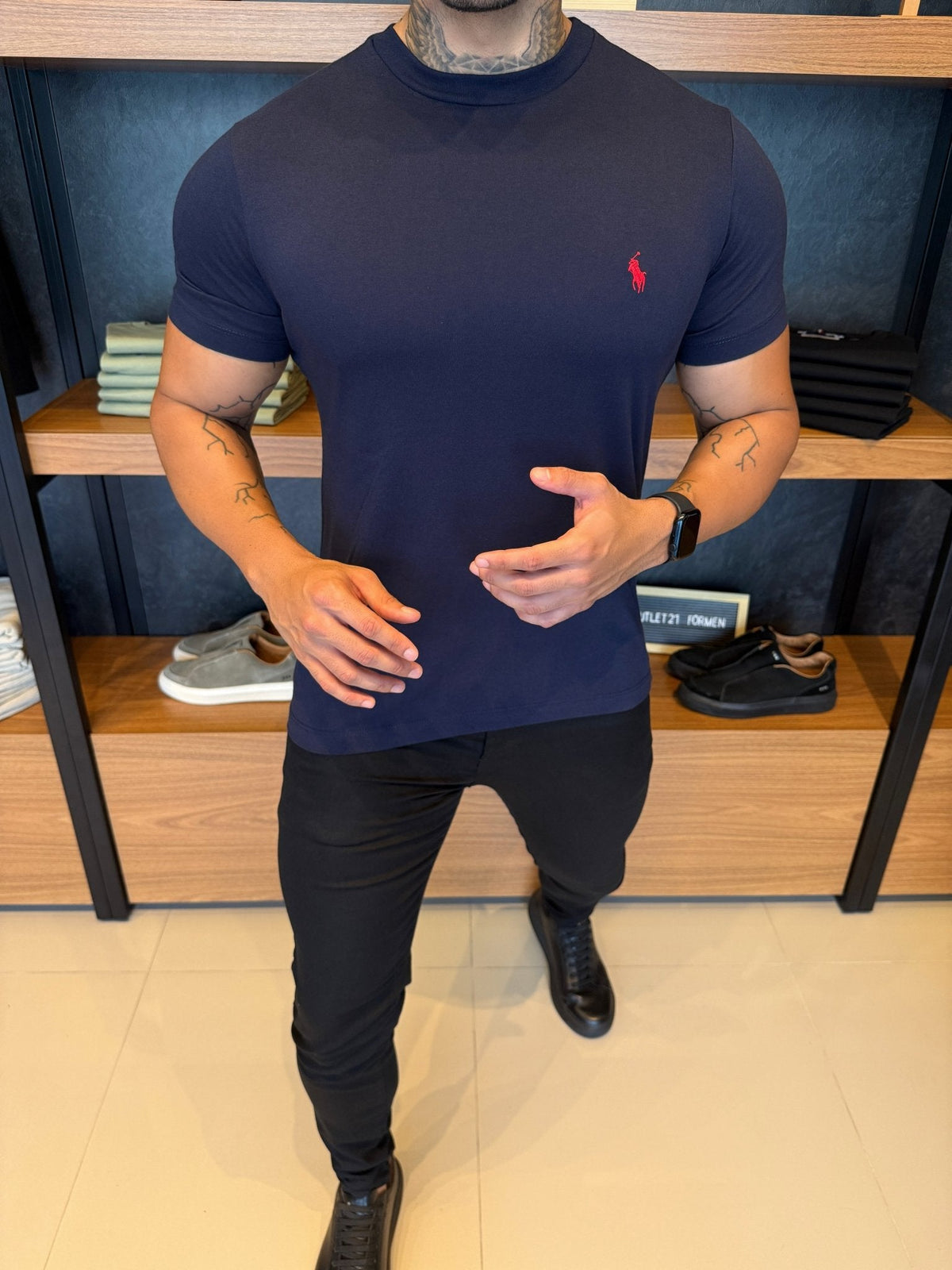 Camiseta Ralph. Básica Marinho Logo Vermelho