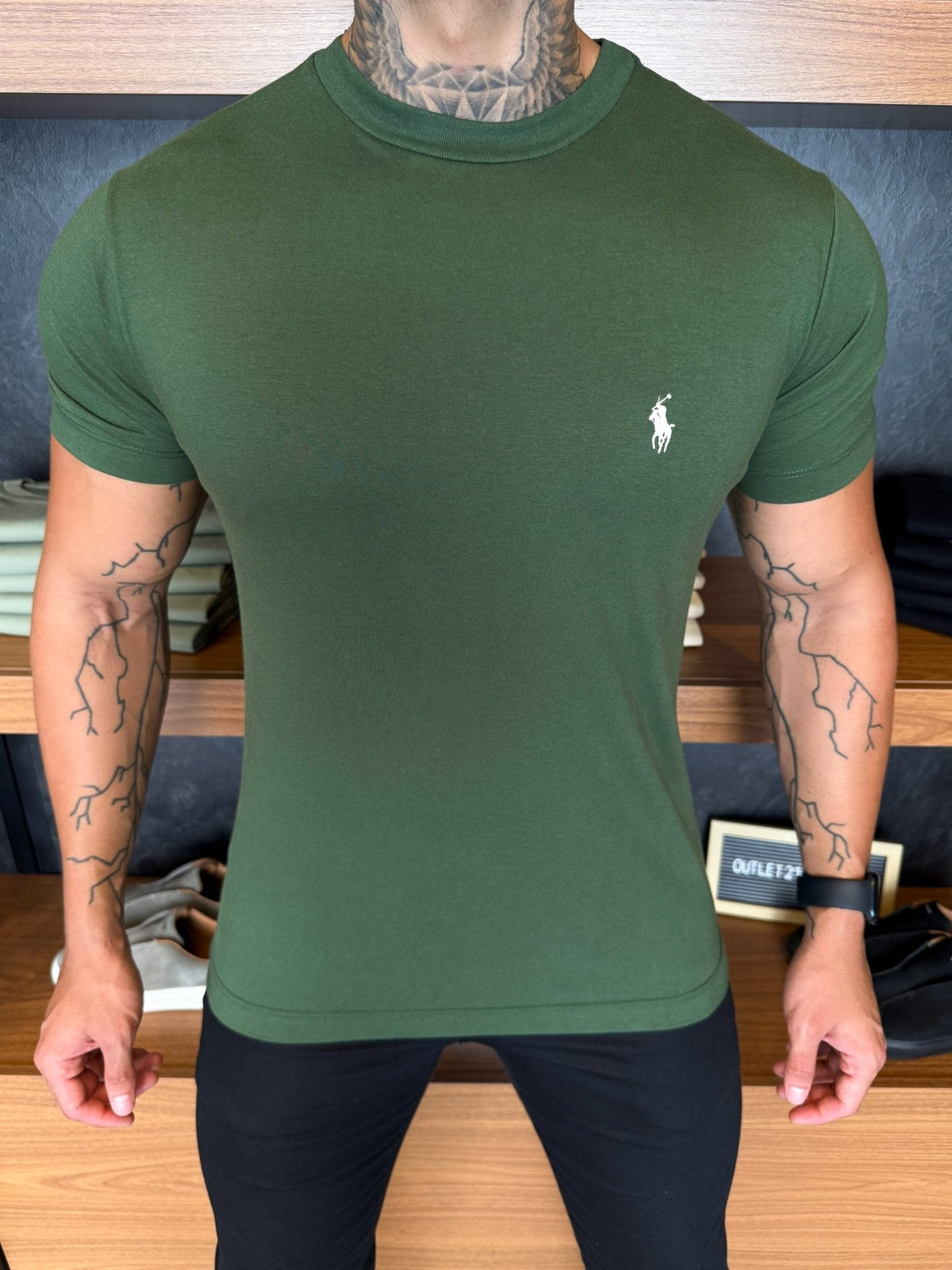 Camiseta Ralph. Básica Verde Logo Branco