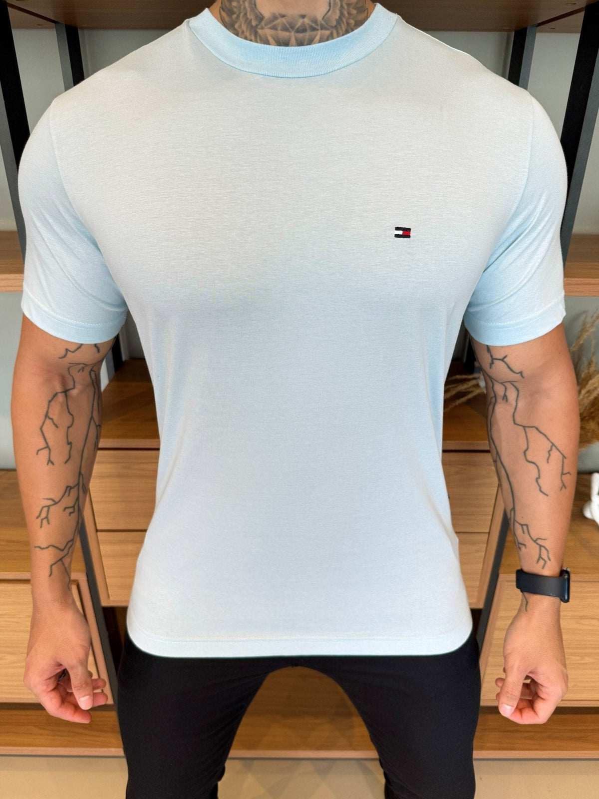 Camiseta Tommy H. Básica Azul Bebê