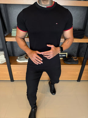 Camiseta Tommy H. Detalhe Gola Preta