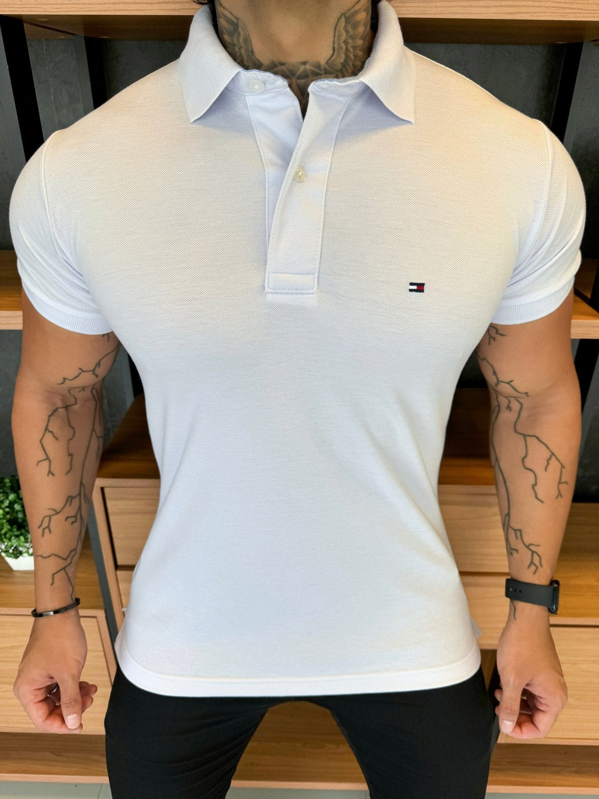 Polo Tommy H. Masculina Clássica 1985 Branca