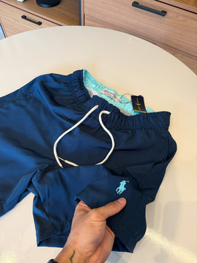 Short Ralph. Marinho Logo Azul bebê